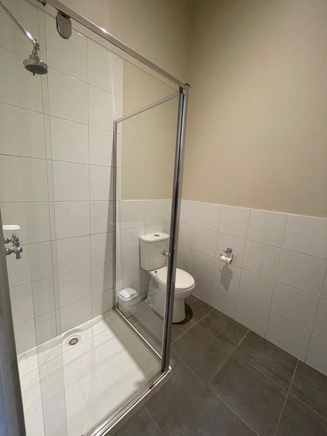 Falcon Hotel Motel Kanyapella Kültér fotó